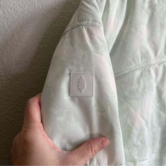 NWT Free People Movement Bunny Slope Printed Puffer Mountain Mist Mint Large - Picture 13 of 13